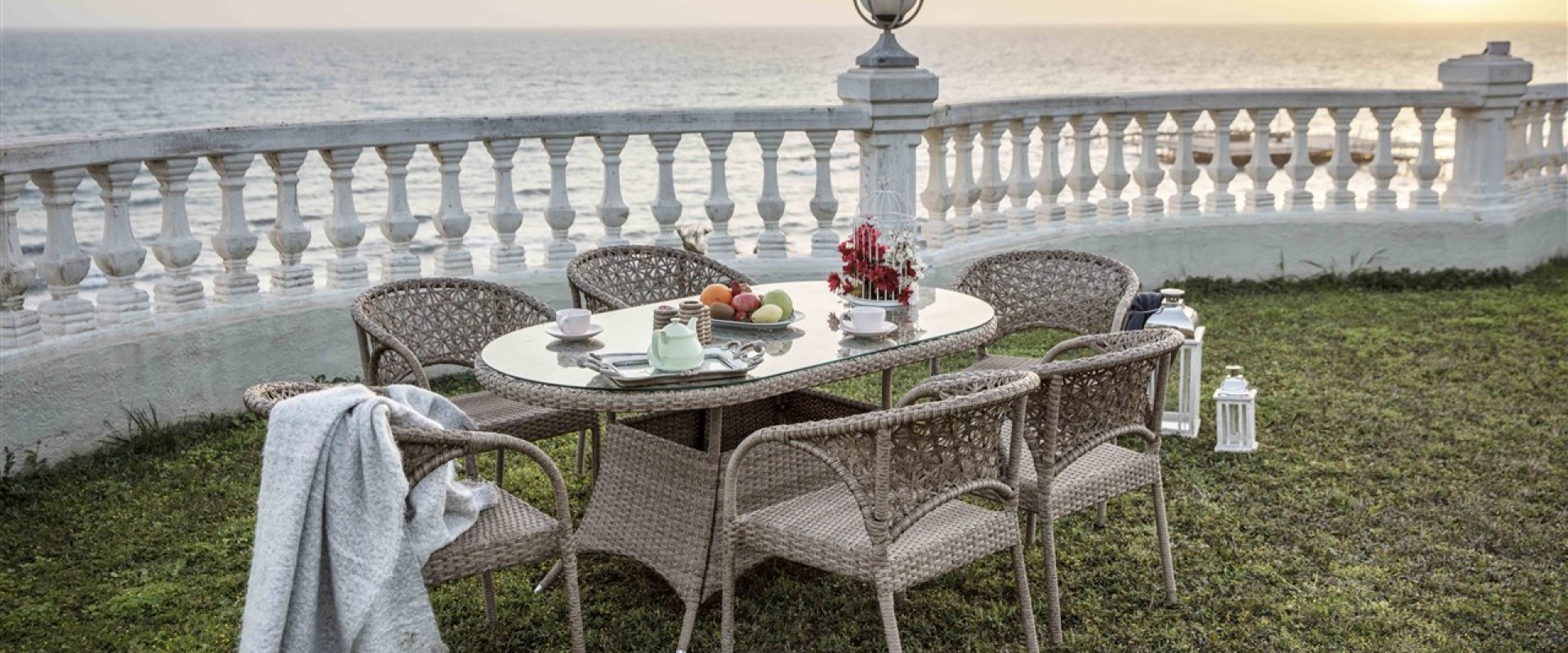 Defne Oval Masa Takimi Evimpark Bellona