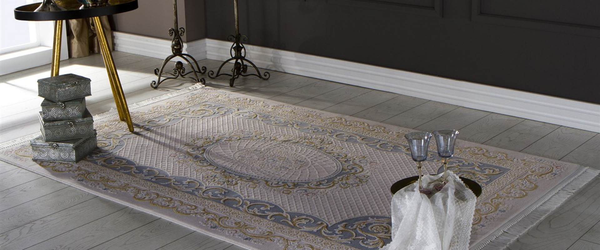 Esenler Icindeki Bellona Safir Hali Sifir Acilmamis Satild